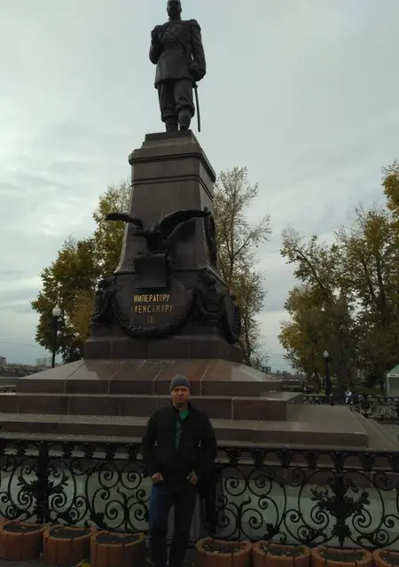 Я Владимир, 49, знакомлюсь без обязательств в Оренбурге