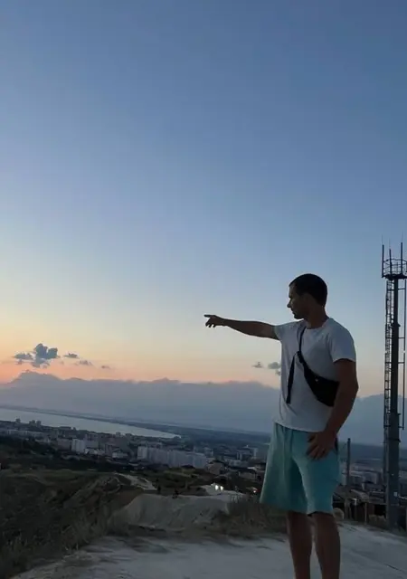 Андрей из Лобни, мне 23, познакомлюсь на одну ночь