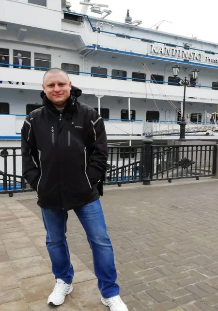 Я Роман, 42, из Семикаракорска, ищу знакомства на одну ночь