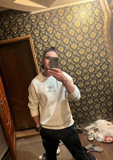 Дмитрий из Магадана, ищу на сайте знакомства без обязательств