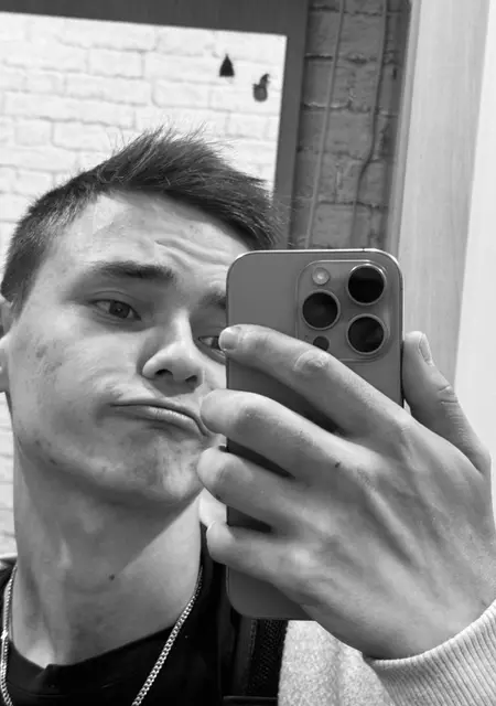 Сергей из Архангельска, мне 20, познакомлюсь без обязательств