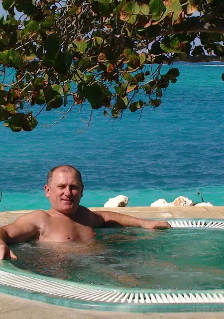 Владимир из Окуловки, мне 60, познакомлюсь для дружбы