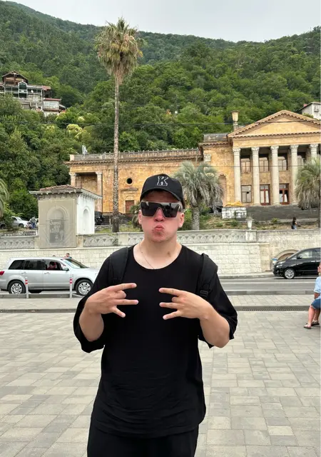 Sergio из Москвы, мне 22, познакомлюсь для приятного времяпровождения