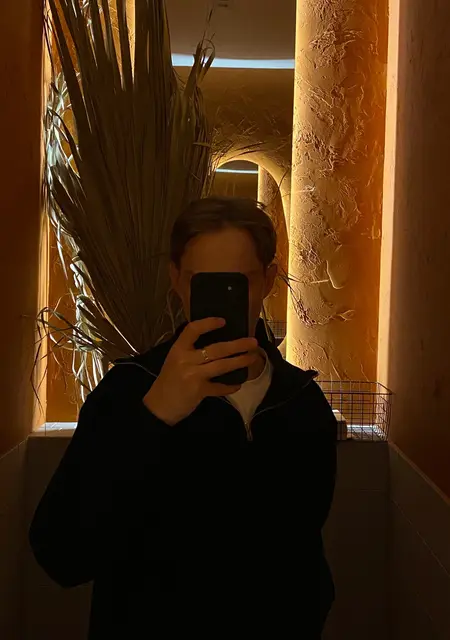 Я Кирилл, 21, знакомлюсь на одну ночь в Каменске-Уральском