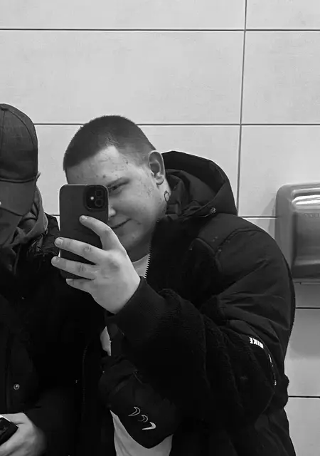 Я Danil, 19, знакомлюсь на одну ночь в Новосибирске