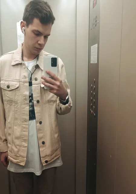 Я Андрей, 25, из Москвы, ищу знакомства без обязательств