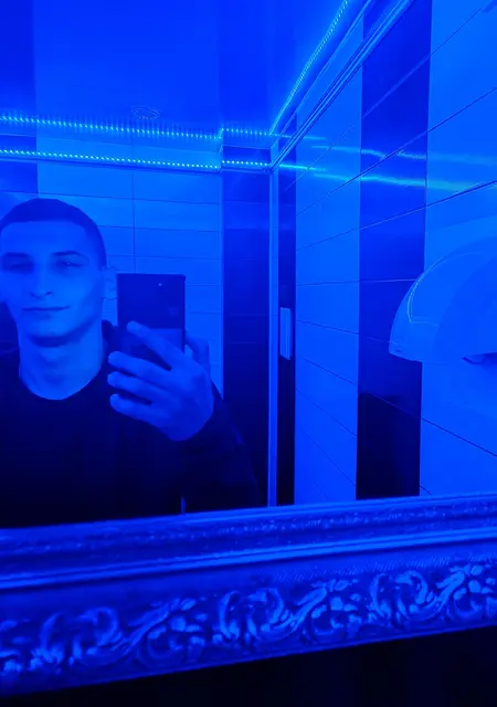 Я Виктор, 23, знакомлюсь без обязательств в Оренбурге