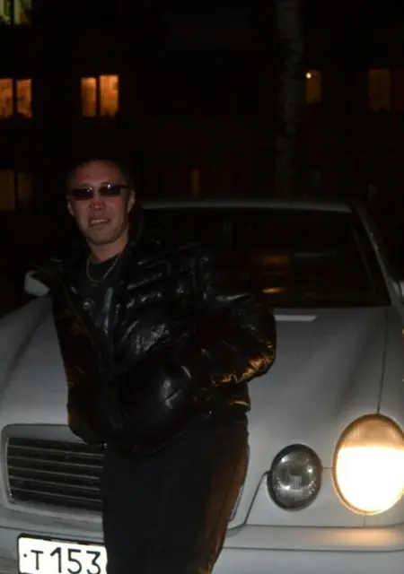 Я Aleks Tatarin, 43, из Ижевска, ищу знакомства без обязательств