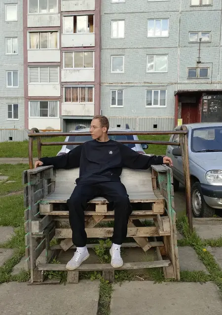 Лев из Усть-Илимска, мне 18, познакомлюсь на одну ночь
