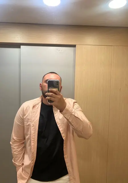 Максим из Каменска, ищу на сайте знакомства на одну ночь