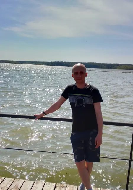 Саша из Чебаркуля, ищу на сайте знакомства без обязательств