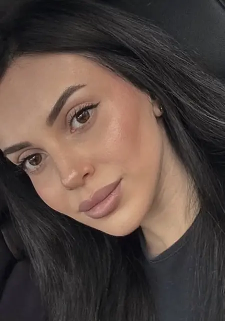 Я Карина, 27, из Владикавказа, ищу знакомство для постоянных отношений
