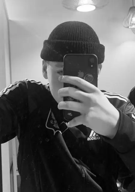 Я Егор, 20, из Ростова-на-Дону, ищу знакомства на одну ночь