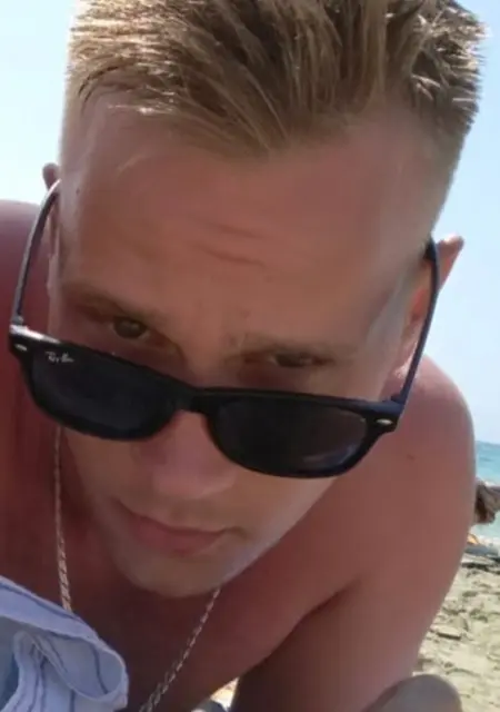 Макс из Александрова, ищу на сайте знакомства без обязательств