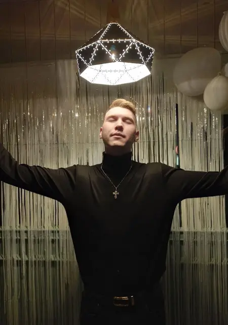 Максим из Первоуральска, ищу на сайте знакомства на одну ночь