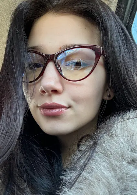 Я Карина, 20, знакомлюсь для общения в Нижнем Новгороде