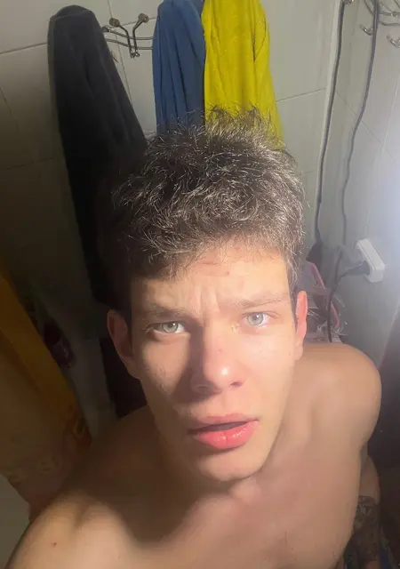 Я Илья, 20, знакомлюсь на одну ночь в Самаре