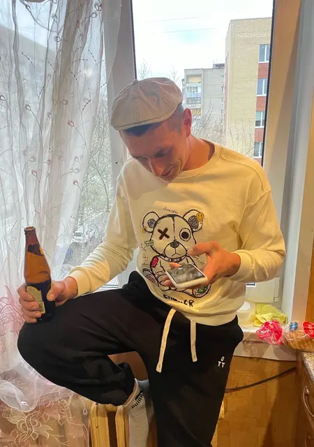 Я Костя, 33, из Новосибирска, ищу знакомство для приятного времяпровождения