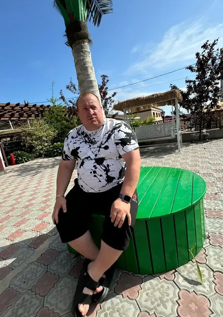 Саныч из Углегорска, мне 25, познакомлюсь на одну ночь