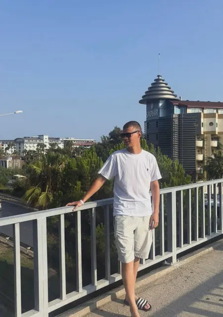 Я Алексей, 26, знакомлюсь без обязательств в Санкт-Петербурге