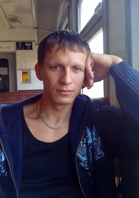 Я Евгений, 44, из Гатчины, ищу знакомства на одну ночь