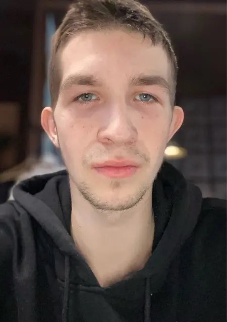 Я Александр, 18, знакомлюсь для вирта в Барнауле