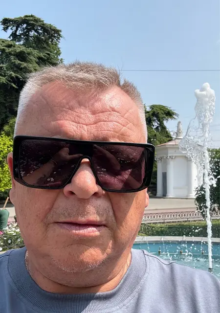 Сергей из Севастополя, ищу на сайте знакомства без обязательств