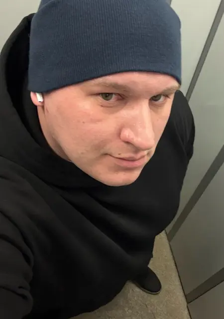 Влад из Хабаровска, мне 35, познакомлюсь для общения