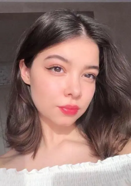 Я Юлия, 19, знакомлюсь для общения в Ростове-на-Дону