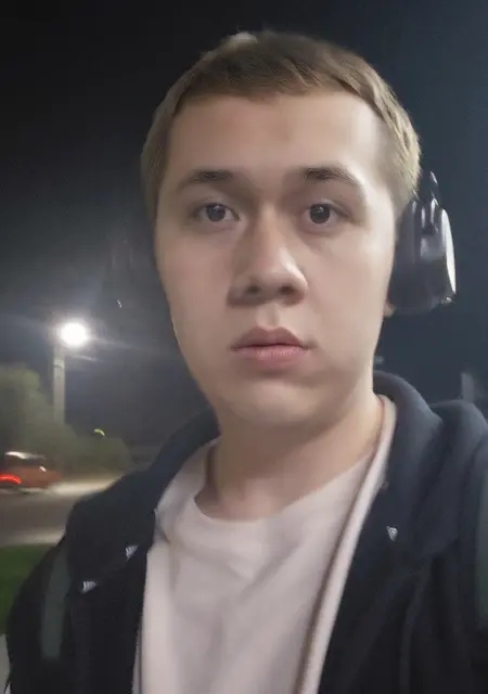 Я Эдуард, 19, из Златоуста, ищу знакомства без обязательств