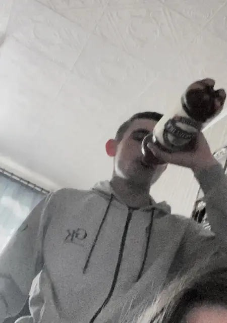 Я Seva, 19, из Каменска-Уральского, ищу знакомство для постоянных отношений