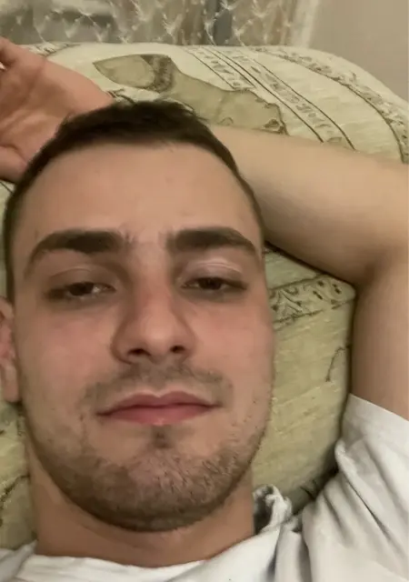 Dmitry из Усть-Джегуты, мне 22, познакомлюсь на одну ночь