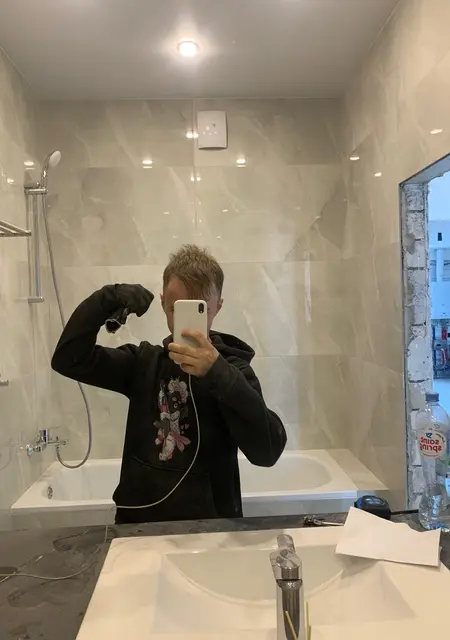 Я Тимофей Демидов, 20, из Иванова, ищу знакомства на одну ночь