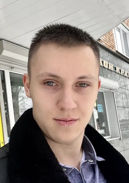 Я Виталий, 20, из Новосибирска, ищу знакомства на одну ночь