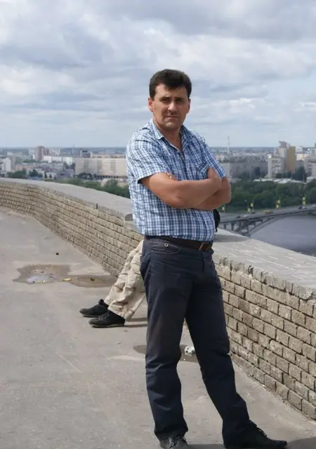 Я Игорь, 60, из Симферополя, ищу знакомства на одну ночь