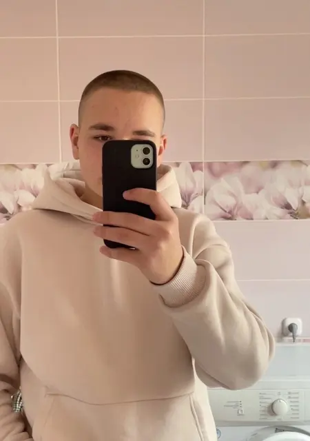 Roman из Ростова-на-Дону, мне 20, познакомлюсь для вирта