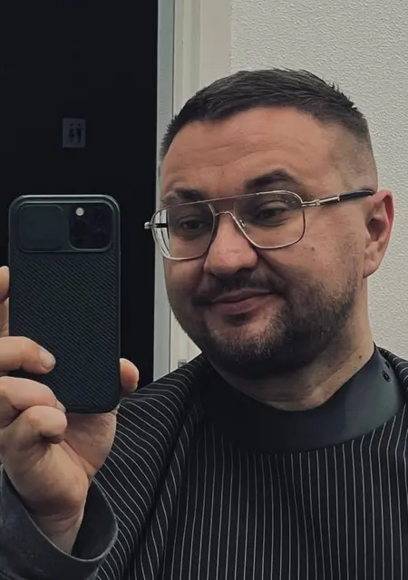 Антон из Москвы, мне 38, познакомлюсь для общения