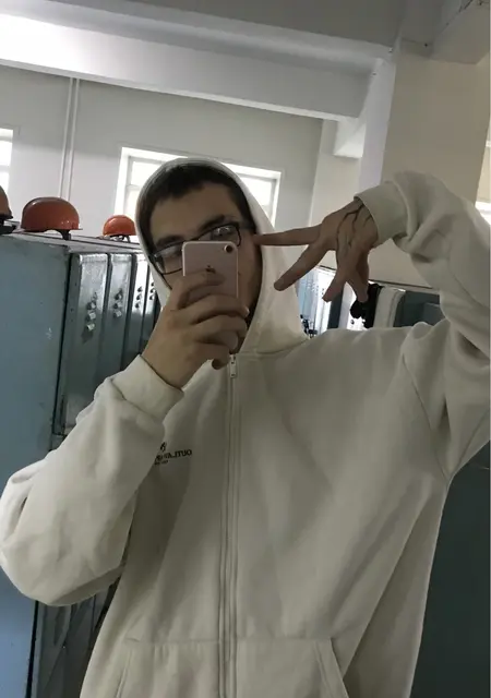 Я Влад, 20, знакомлюсь для общения в Москве