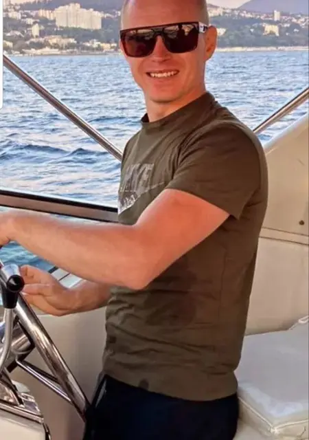 Киря из Кургана, ищу на сайте знакомства на одну ночь