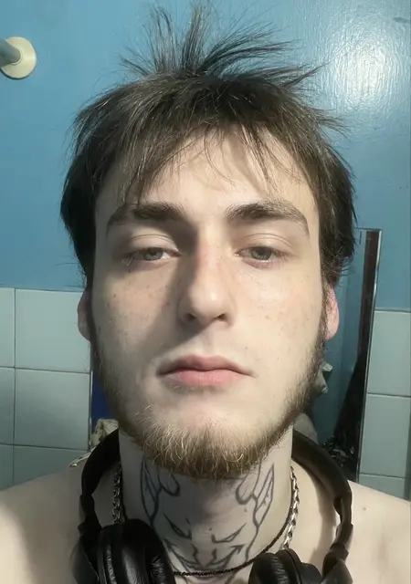 Я Vlad, 18, знакомлюсь для постоянных отношений в Ишиме