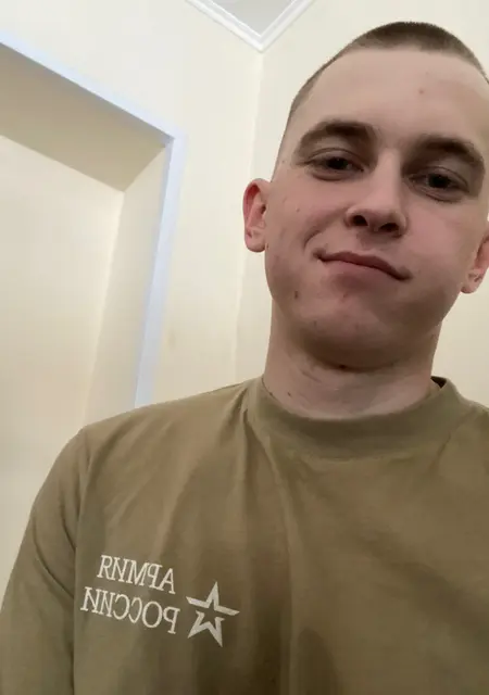Я Aleksey, 23, из Кемерово, ищу знакомства на одну ночь