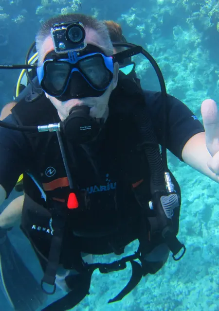 Я Павел, 61, из Волхова, ищу знакомства без обязательств