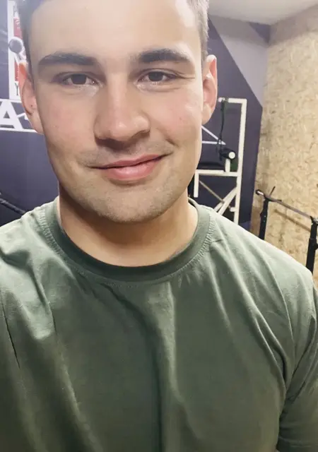 Михаил из Москвы, мне 27, познакомлюсь на одну ночь