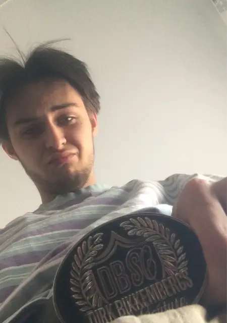 Я Сергей, 20, знакомлюсь на одну ночь в Красноярске