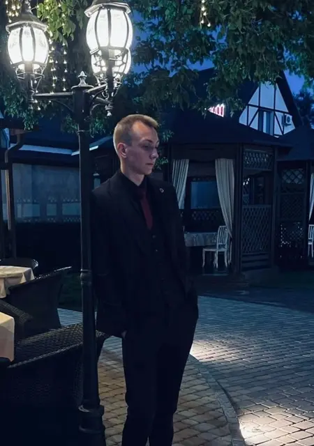 Я Максим, 21, знакомлюсь без обязательств в Ростове-на-Дону