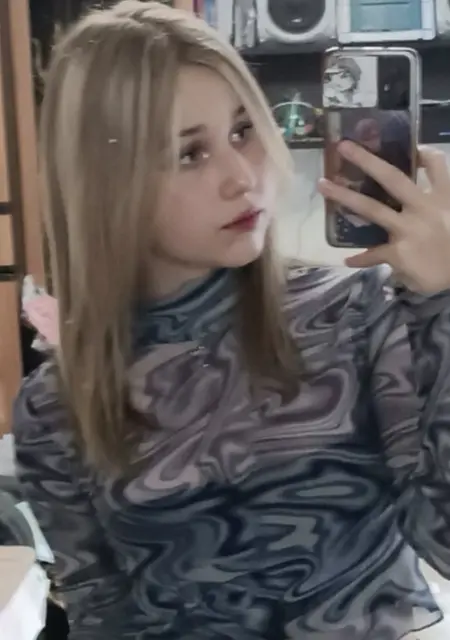 Я Лиля, 19, знакомлюсь для общения в Азове