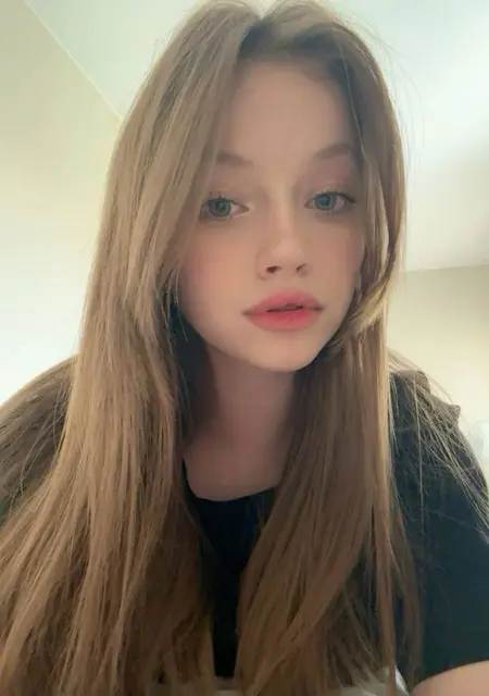 Я Naya, 19, из Ростова-на-Дону, ищу знакомство для общения