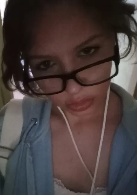 Я Ульяна, 19, из Череповца, ищу знакомства без обязательств