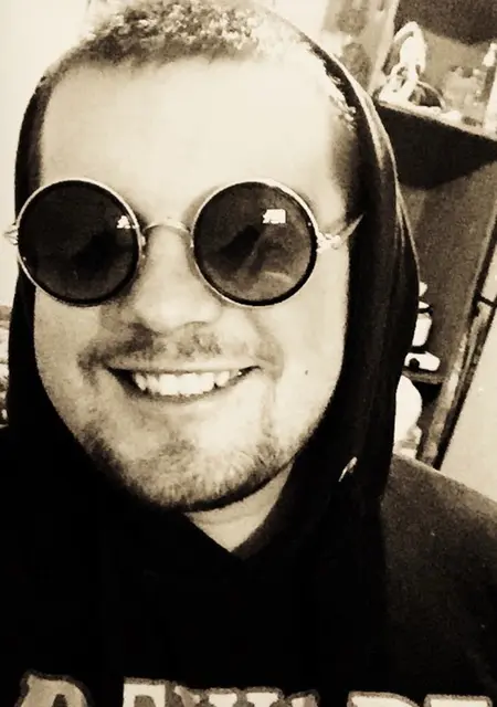 Я Валерий, 28, из Балашова, ищу знакомство для открытые отношения