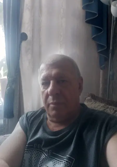 Алекс из Томска, мне 66, познакомлюсь для общения